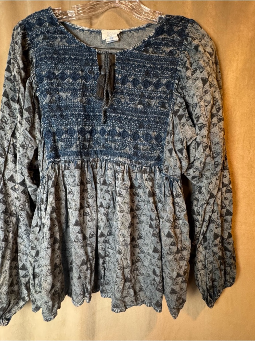 Sigrid Olsen Boho Embroidered Tasseled Neck Peasant Top M Smocked Flowy